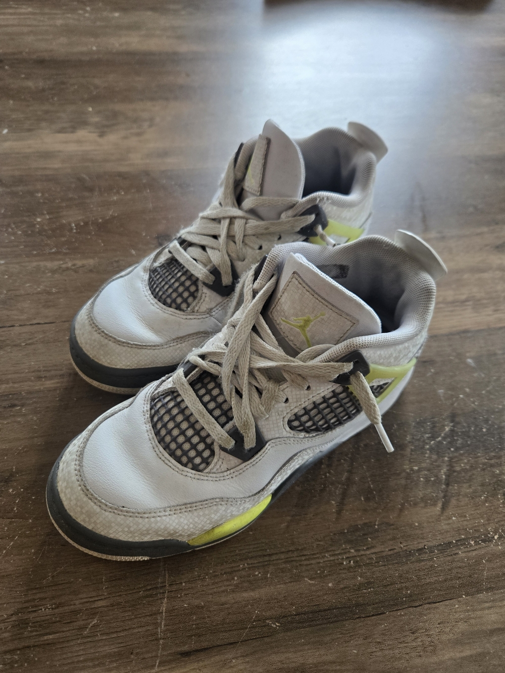 Air Jordan Kids 4 Retro PS 'Light Lemon Twist' Size 3Y